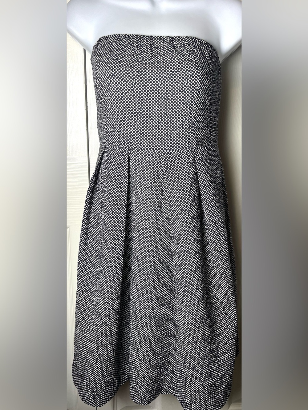 J CREW Strapless Dress Polka Dot Black White Sun Seersucker Empire Knee Length - Picture 3 of 11